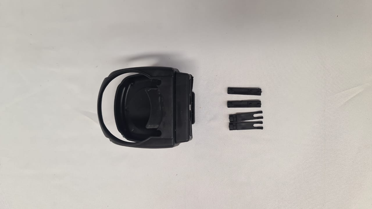 BLACK CUP HOLDER