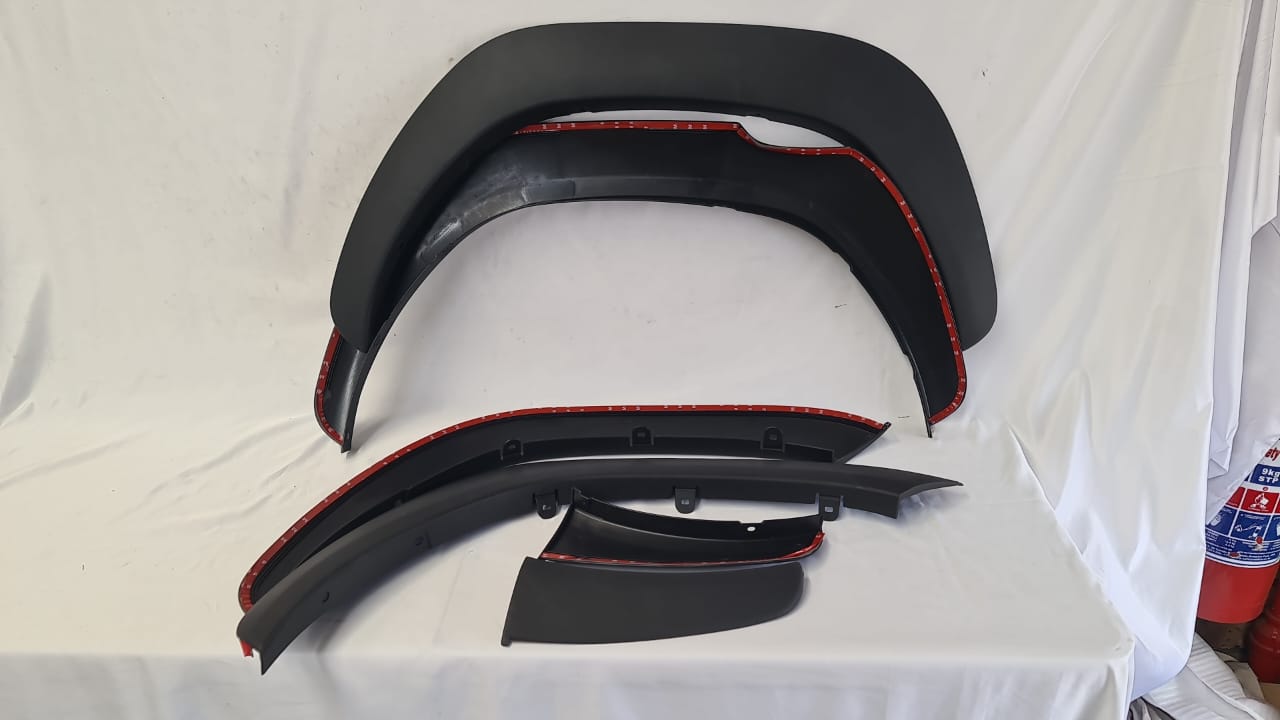 SLIM FENDER BLACK REVO 2016+