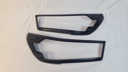 TOYOTA HILUX ROCCO head LIGHT TRIM 4x4 2020+